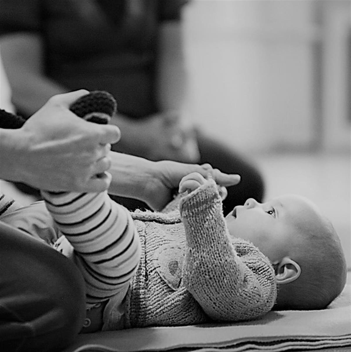 BUTTERFLY WING 4 december 2023 -  SESSIE Baby mét Ouder Yoga @ ZWANGER IN BRUSSEL